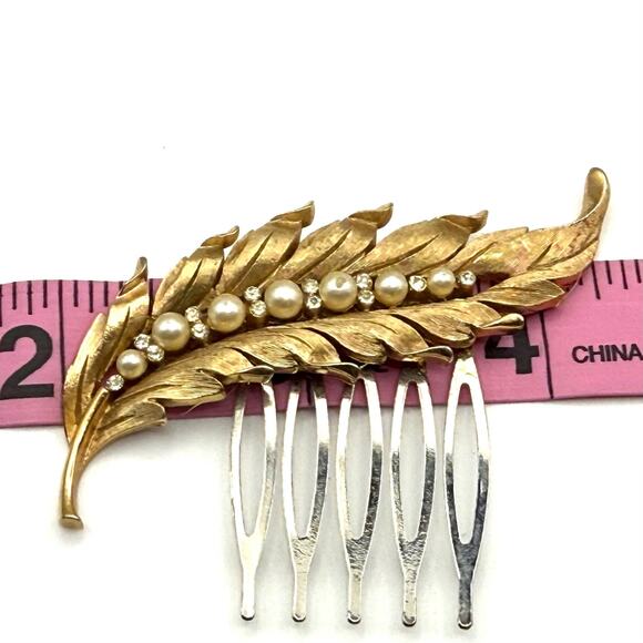 Gold Feather Bridal Hair Comb | Heirloom Vintage Jewelry Pearls Rhinestones - Picture 4 of 4